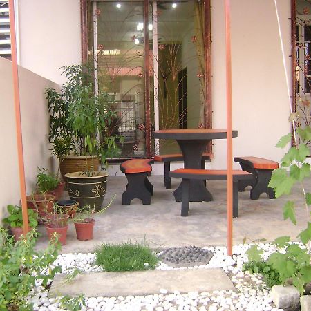 Homestay Amsyarah Сері-Іскандар Екстер'єр фото
